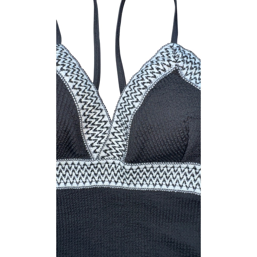Cupshe One Piece Swimsuit Women Medium Black Textured Embroidered Cutout NWT - Picture 4 of 7